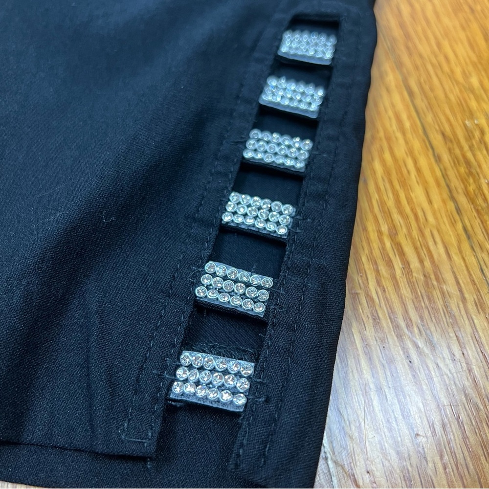 Lulu B Black Capri w/ Rhinestone Detail - Picture 7 of 10